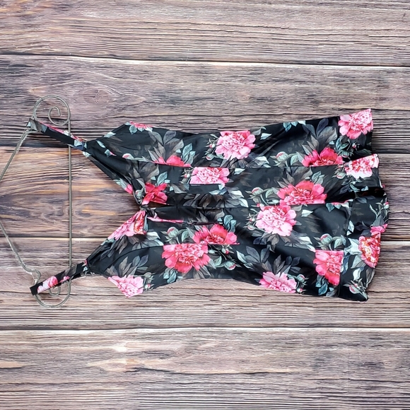 Clara Story Floral Romper - Picture 1 of 8